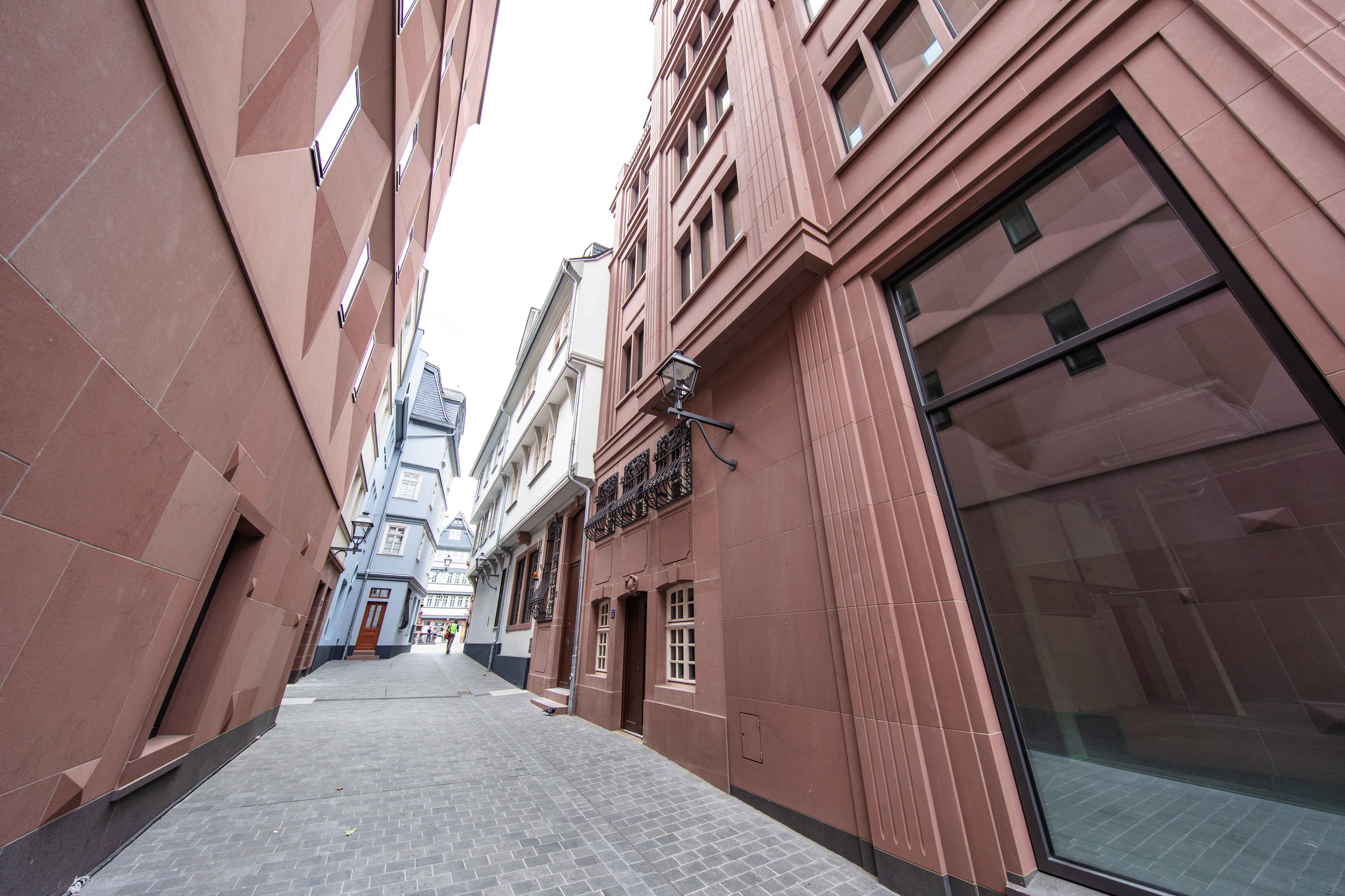 Private Room for Rent in Frankfurt, Germany Habyt